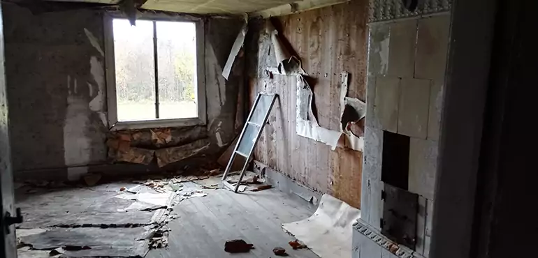 Why Selling a Distressed House Through Traditional Methods Fails in Chula Vista